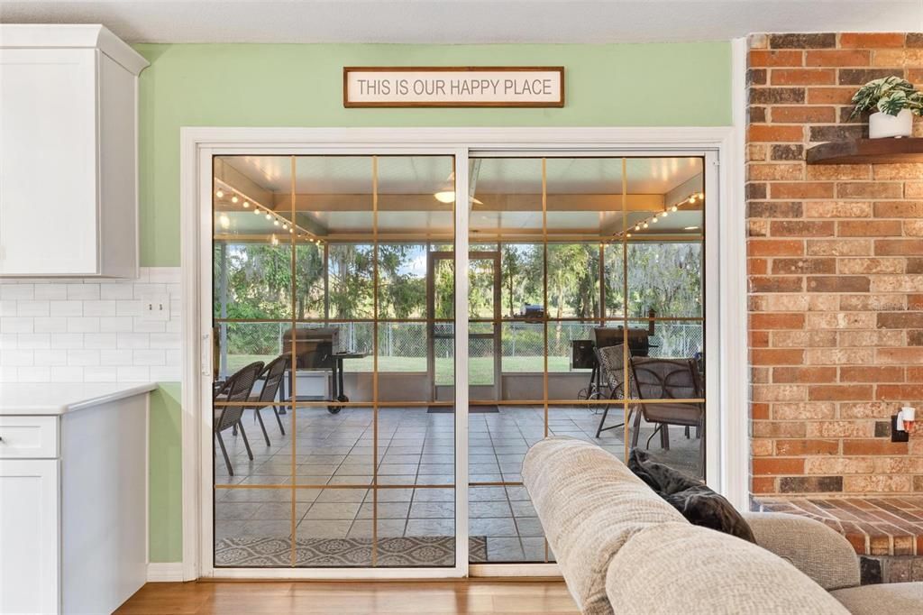 合同活跃: $499,000 (4 贝兹, 2 浴室, 2167 平方英尺)