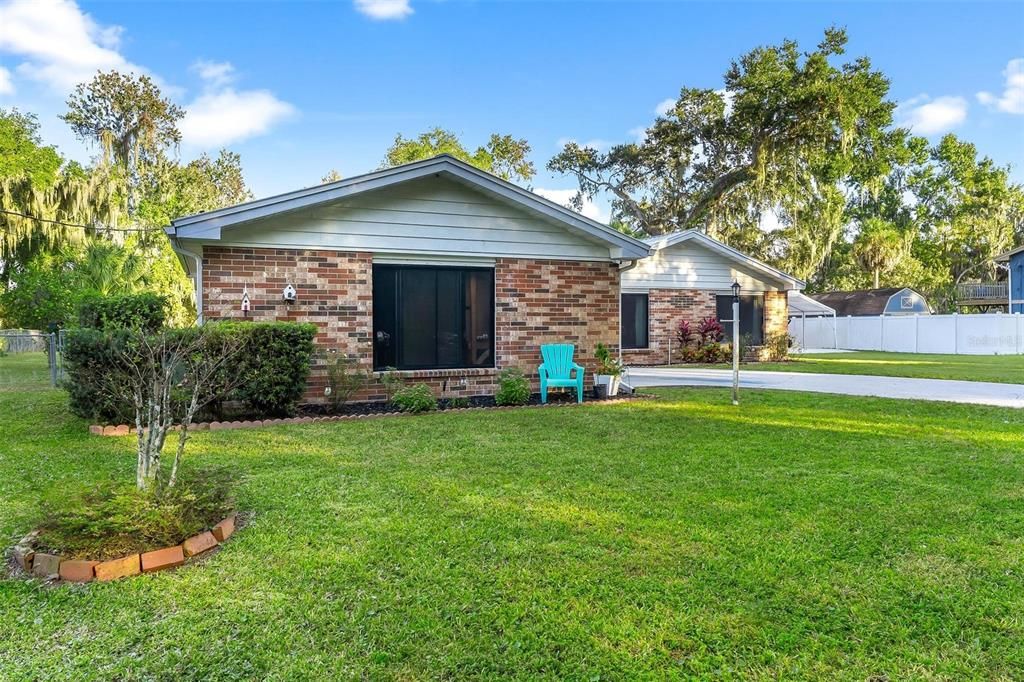 合同活跃: $499,000 (4 贝兹, 2 浴室, 2167 平方英尺)