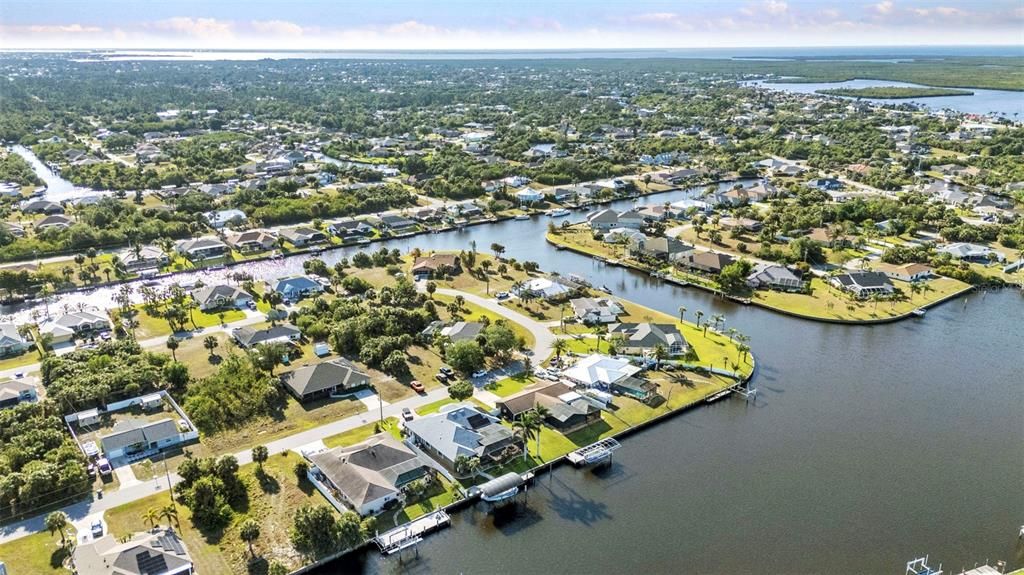 For Sale: $474,900 (3 beds, 2 baths, 1574 Square Feet)