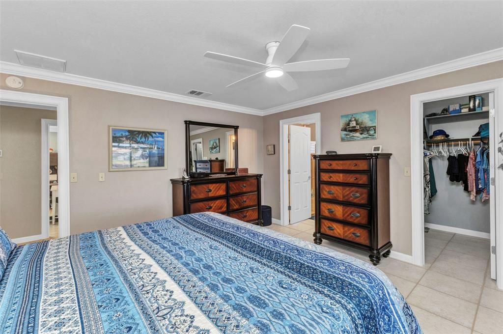 For Sale: $474,900 (3 beds, 2 baths, 1574 Square Feet)