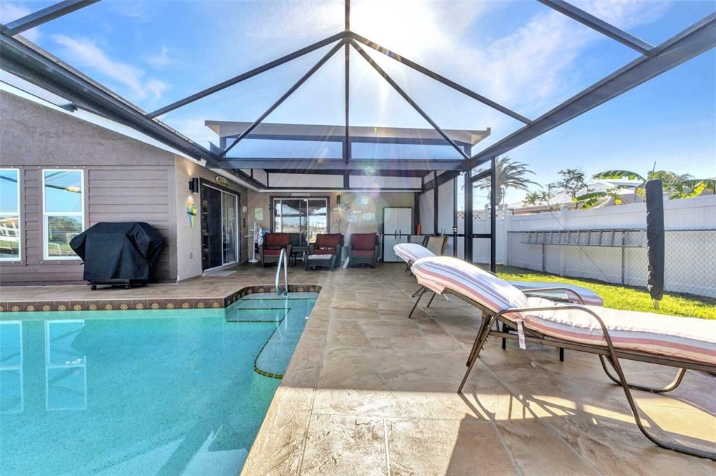 For Sale: $474,900 (3 beds, 2 baths, 1574 Square Feet)