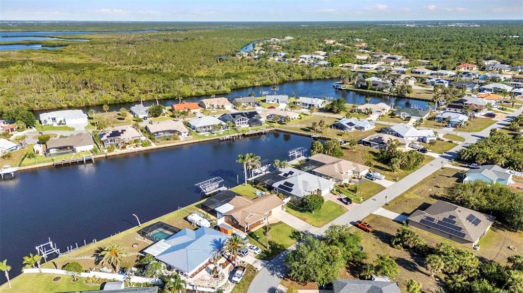 For Sale: $474,900 (3 beds, 2 baths, 1574 Square Feet)