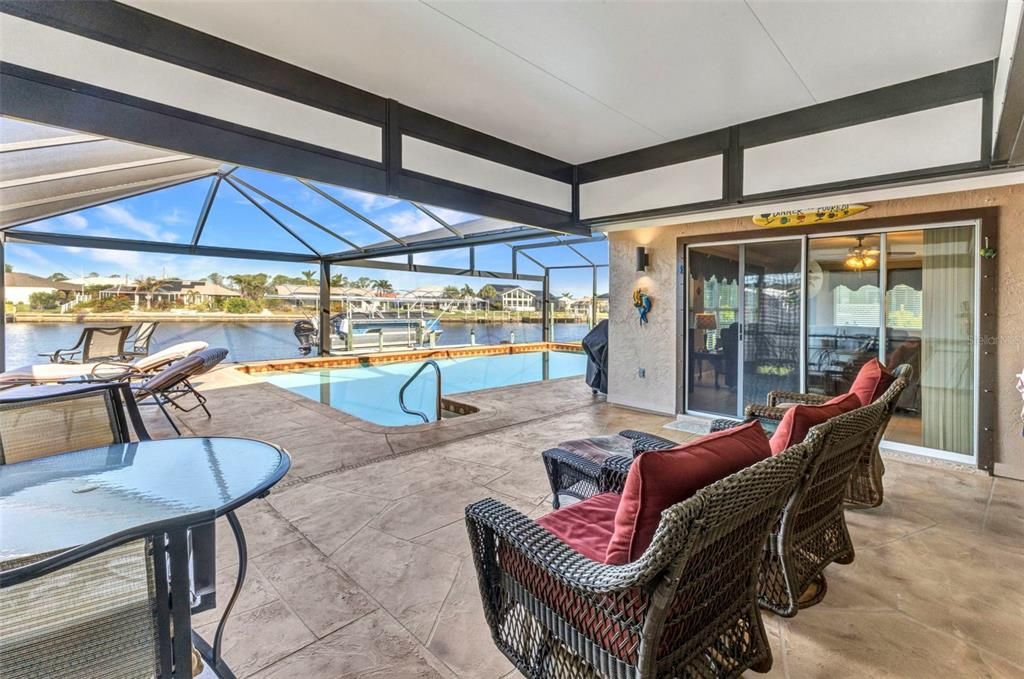 For Sale: $474,900 (3 beds, 2 baths, 1574 Square Feet)