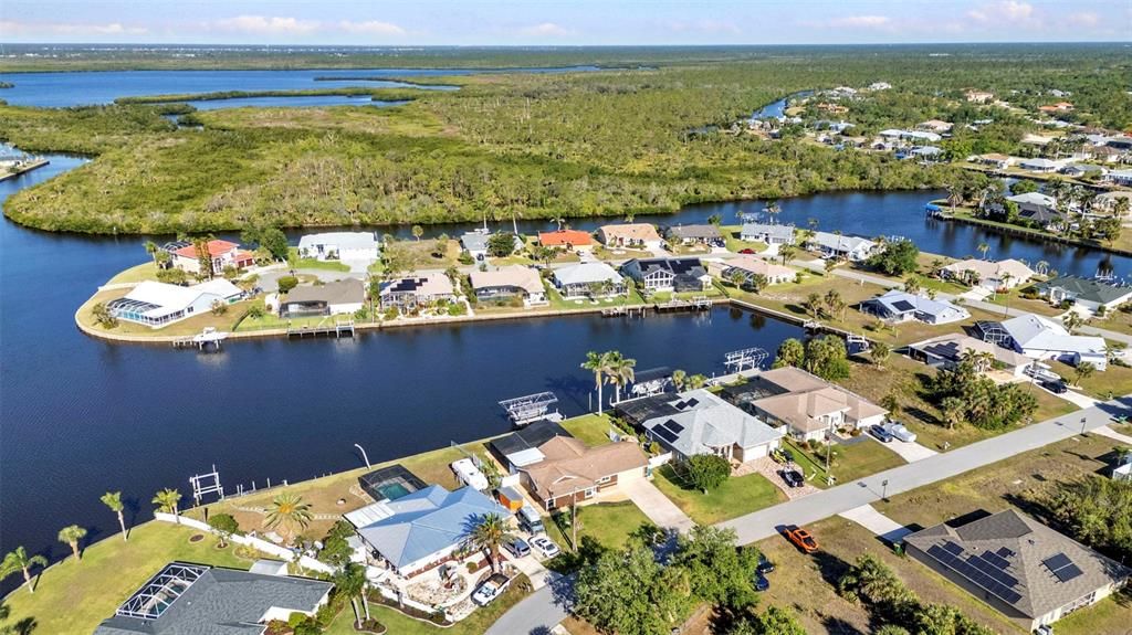 For Sale: $474,900 (3 beds, 2 baths, 1574 Square Feet)