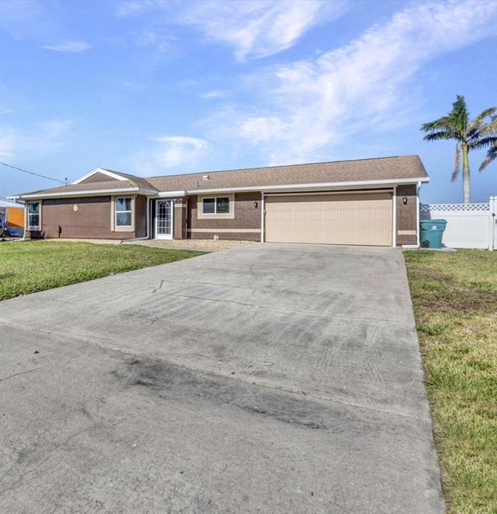 For Sale: $474,900 (3 beds, 2 baths, 1574 Square Feet)