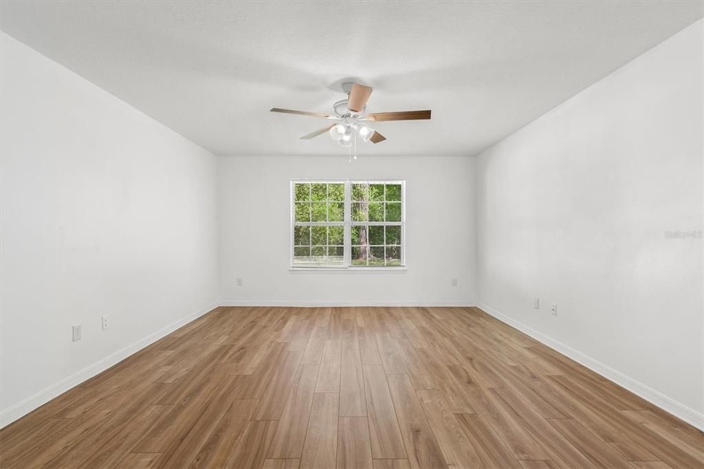 For Sale: $345,000 (4 beds, 2 baths, 2570 Square Feet)