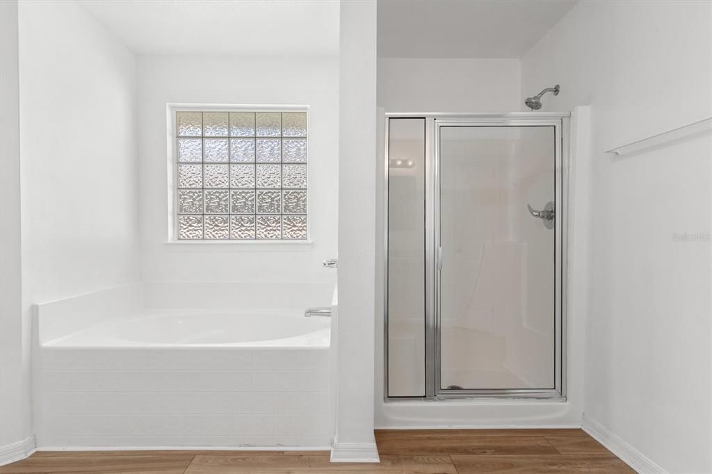 For Sale: $345,000 (4 beds, 2 baths, 2570 Square Feet)