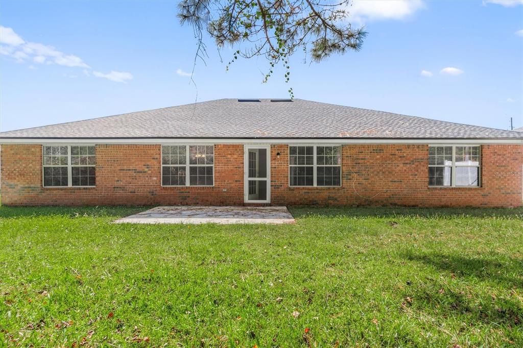 For Sale: $345,000 (4 beds, 2 baths, 2570 Square Feet)