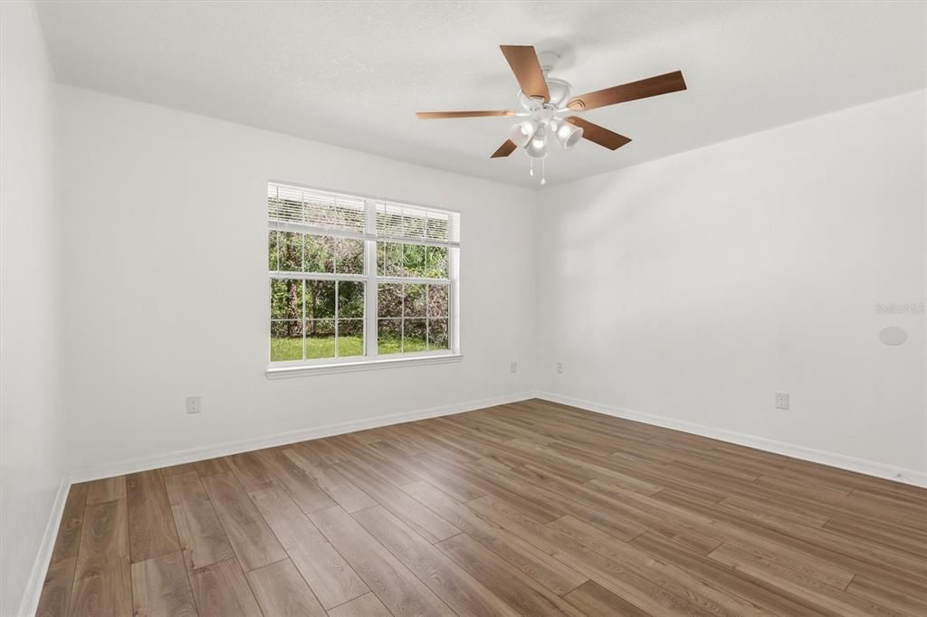 For Sale: $345,000 (4 beds, 2 baths, 2570 Square Feet)