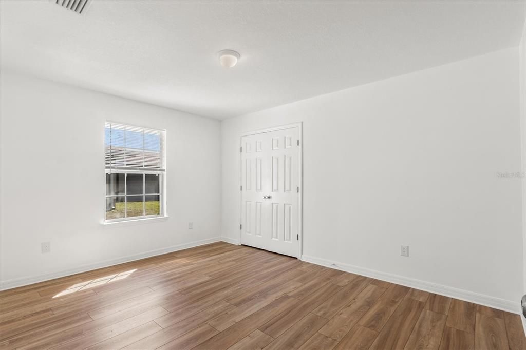 For Sale: $345,000 (4 beds, 2 baths, 2570 Square Feet)