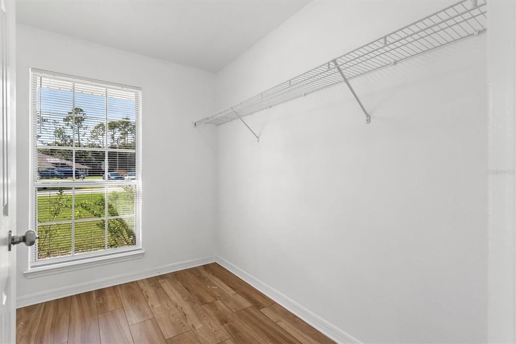 For Sale: $345,000 (4 beds, 2 baths, 2570 Square Feet)