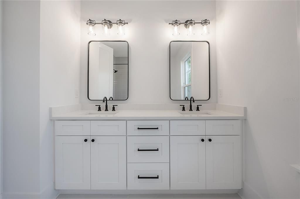 待售: $785,745 (4 贝兹, 3 浴室, 2485 平方英尺)