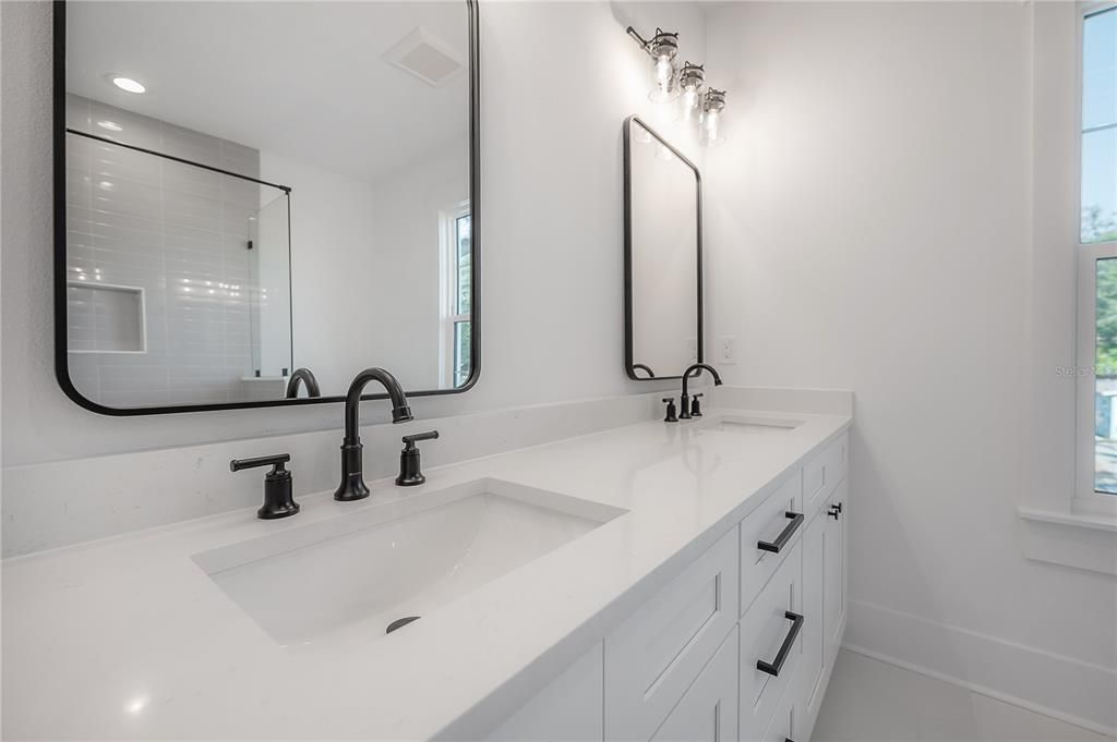 待售: $785,745 (4 贝兹, 3 浴室, 2485 平方英尺)