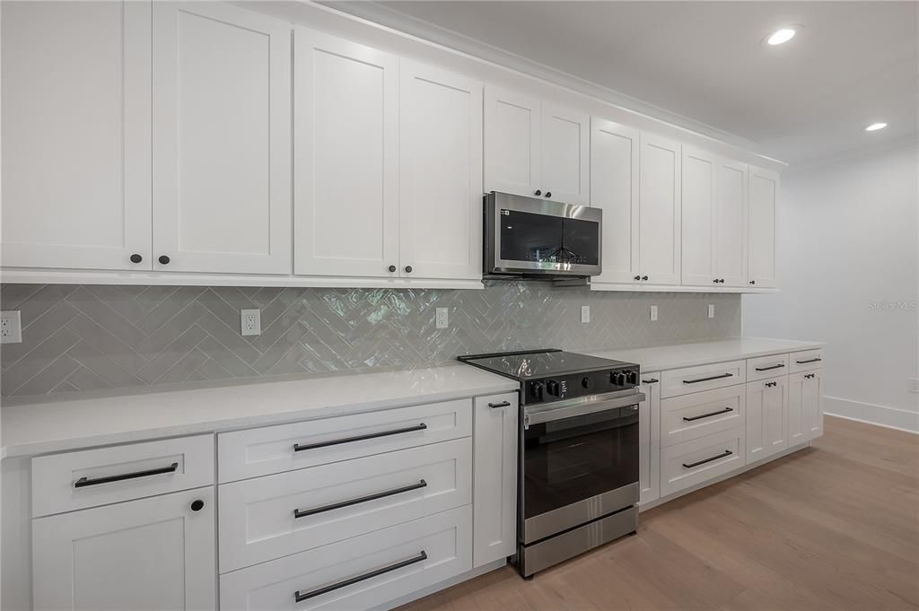 待售: $785,745 (4 贝兹, 3 浴室, 2485 平方英尺)