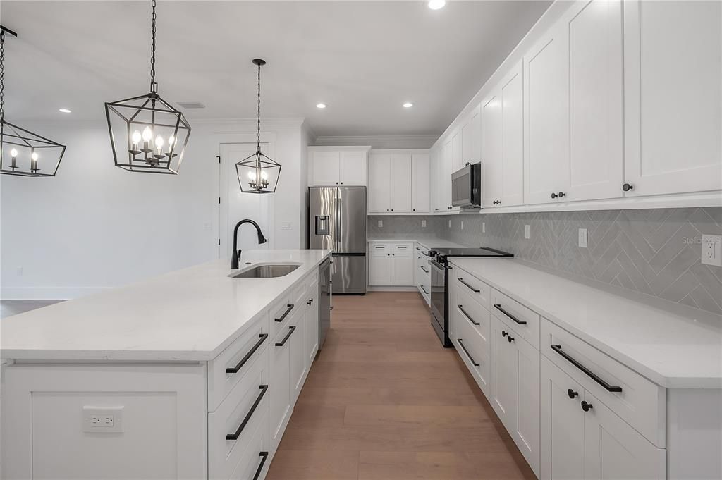 待售: $785,745 (4 贝兹, 3 浴室, 2485 平方英尺)