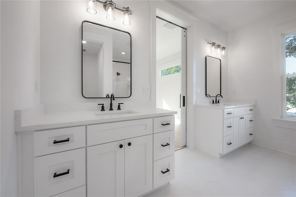 待售: $785,745 (4 贝兹, 3 浴室, 2485 平方英尺)