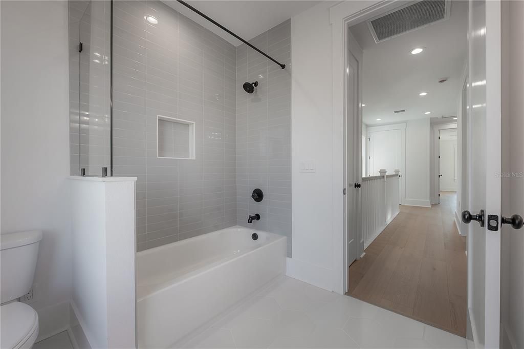 待售: $785,745 (4 贝兹, 3 浴室, 2485 平方英尺)