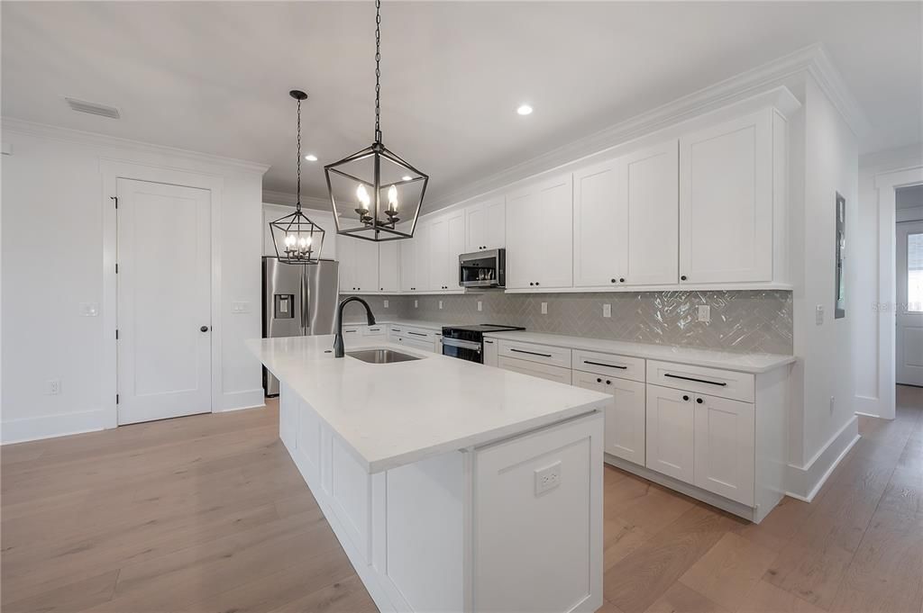 待售: $785,745 (4 贝兹, 3 浴室, 2485 平方英尺)