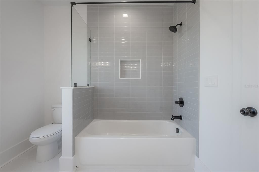 待售: $785,745 (4 贝兹, 3 浴室, 2485 平方英尺)