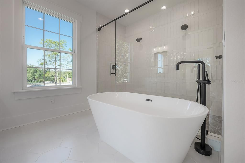 待售: $785,745 (4 贝兹, 3 浴室, 2485 平方英尺)