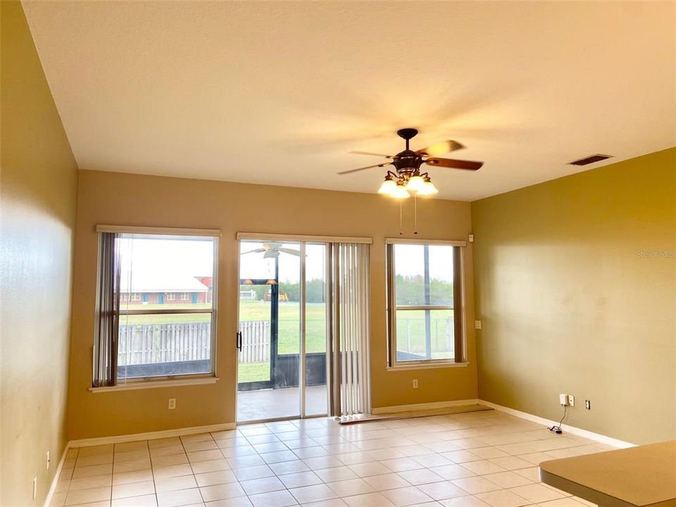 For Rent: $2,250 (3 beds, 2 baths, 1789 Square Feet)