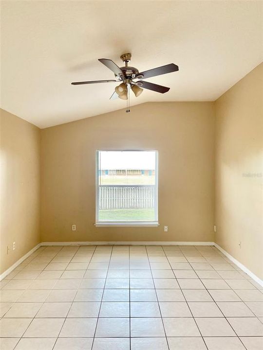 For Rent: $2,250 (3 beds, 2 baths, 1789 Square Feet)