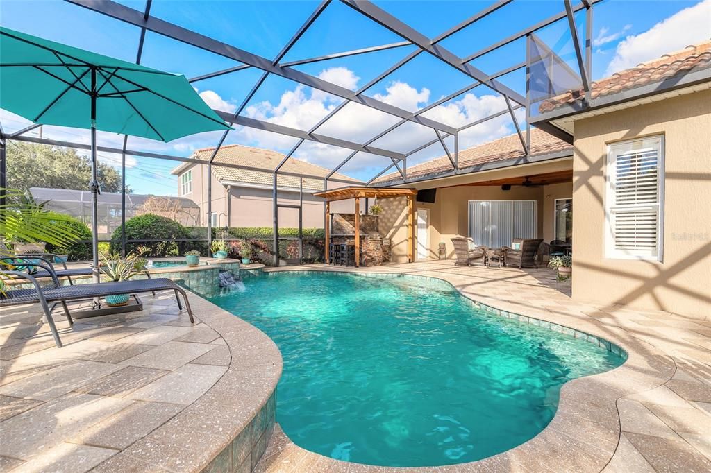 En Venta: $1,037,000 (4 camas, 3 baños, 2818 Pies cuadrados)