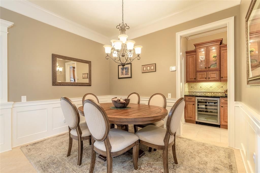 En Venta: $1,037,000 (4 camas, 3 baños, 2818 Pies cuadrados)