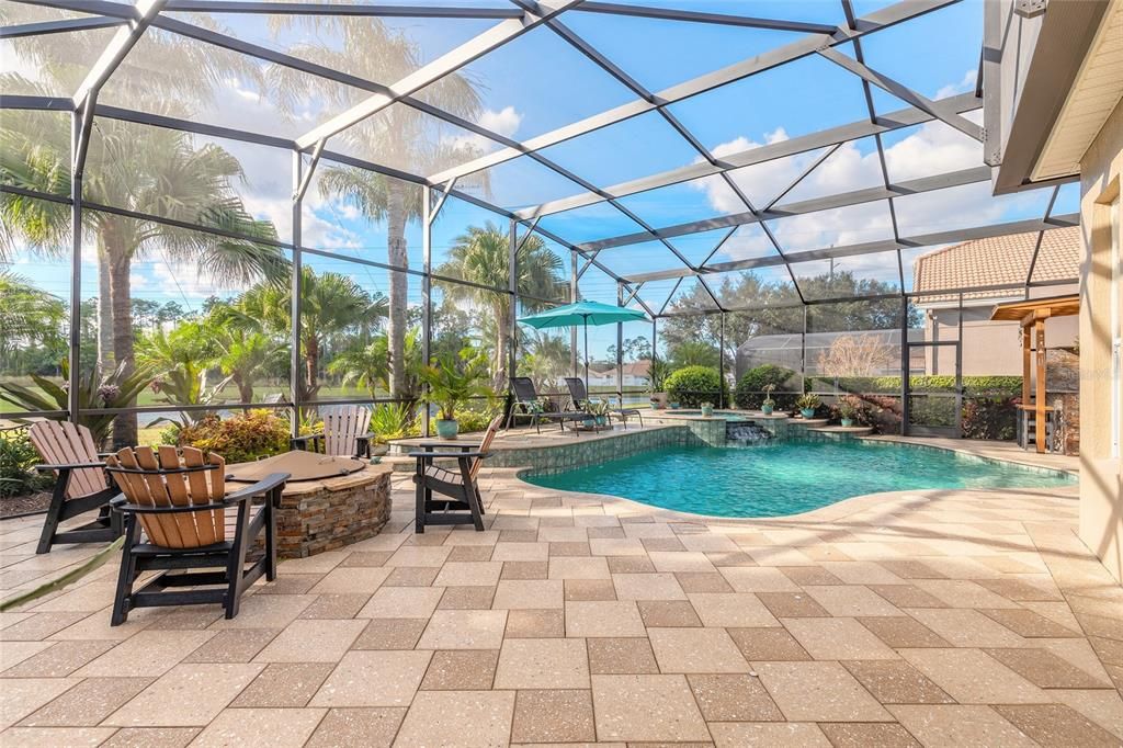 En Venta: $1,037,000 (4 camas, 3 baños, 2818 Pies cuadrados)