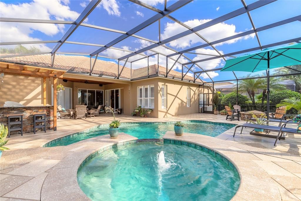 En Venta: $1,037,000 (4 camas, 3 baños, 2818 Pies cuadrados)