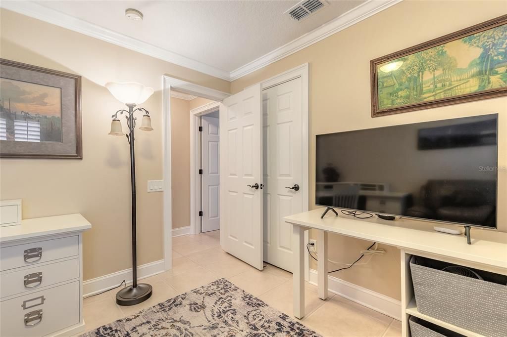 En Venta: $1,037,000 (4 camas, 3 baños, 2818 Pies cuadrados)