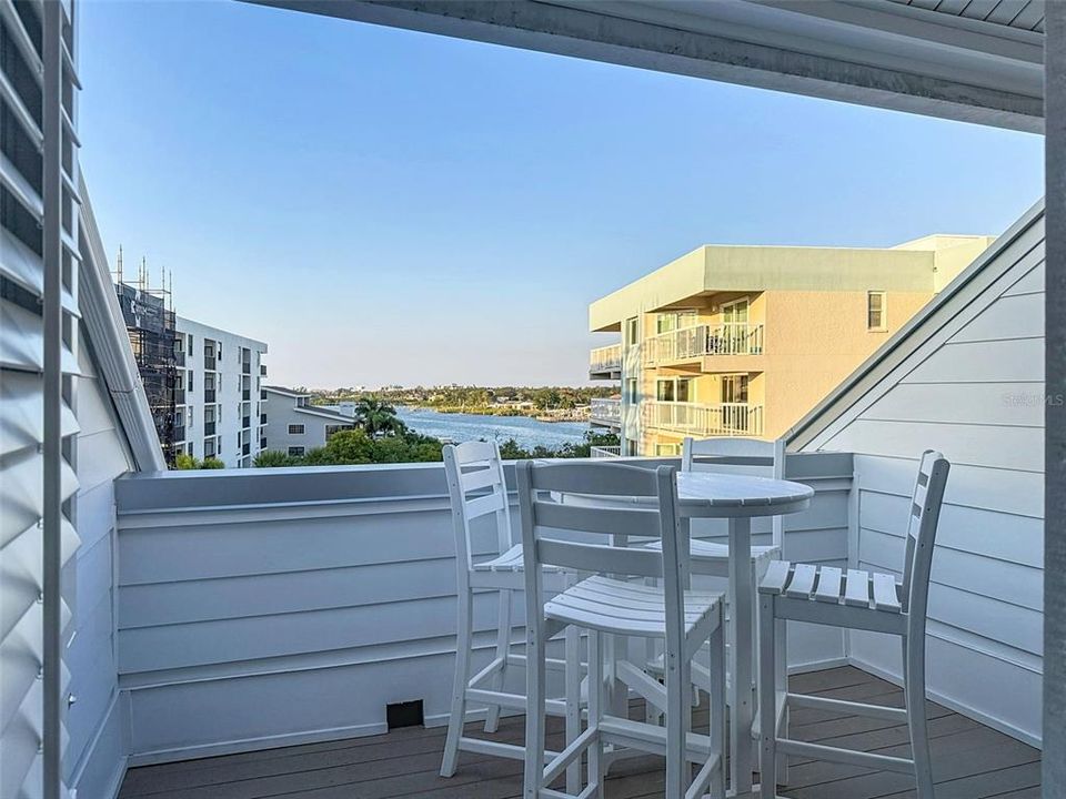 En Venta: $1,199,900 (4 camas, 3 baños, 2236 Pies cuadrados)