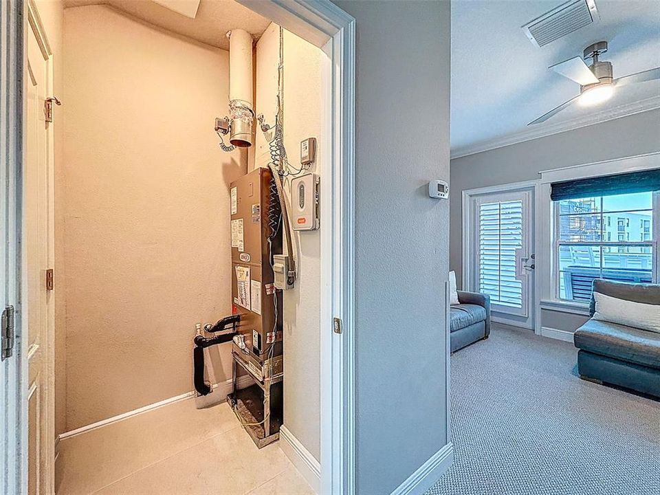 En Venta: $1,199,900 (4 camas, 3 baños, 2236 Pies cuadrados)