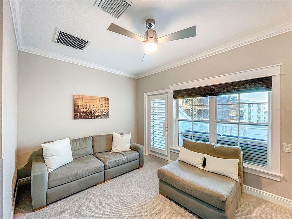 En Venta: $1,199,900 (4 camas, 3 baños, 2236 Pies cuadrados)