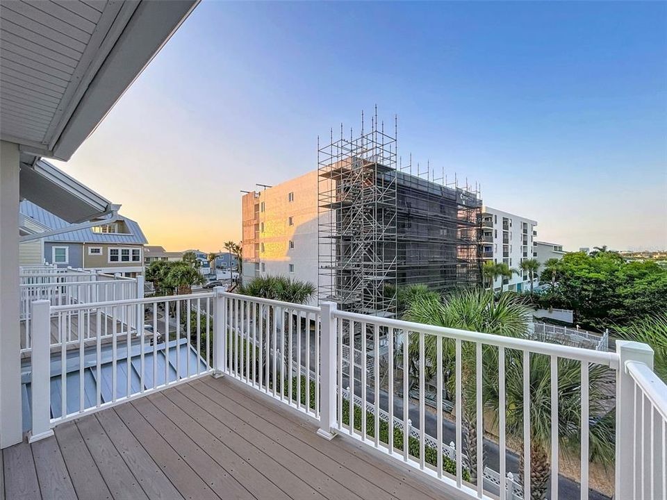 En Venta: $1,199,900 (4 camas, 3 baños, 2236 Pies cuadrados)