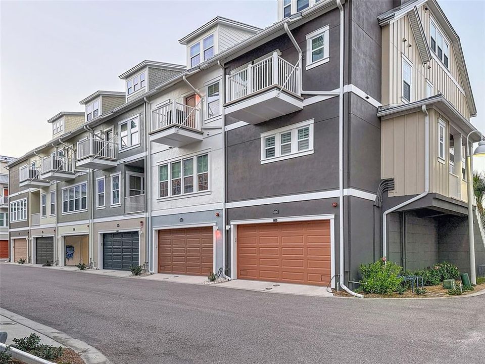 En Venta: $1,199,900 (4 camas, 3 baños, 2236 Pies cuadrados)