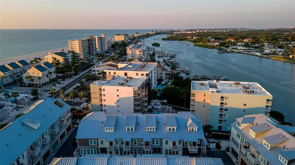 En Venta: $1,199,900 (4 camas, 3 baños, 2236 Pies cuadrados)