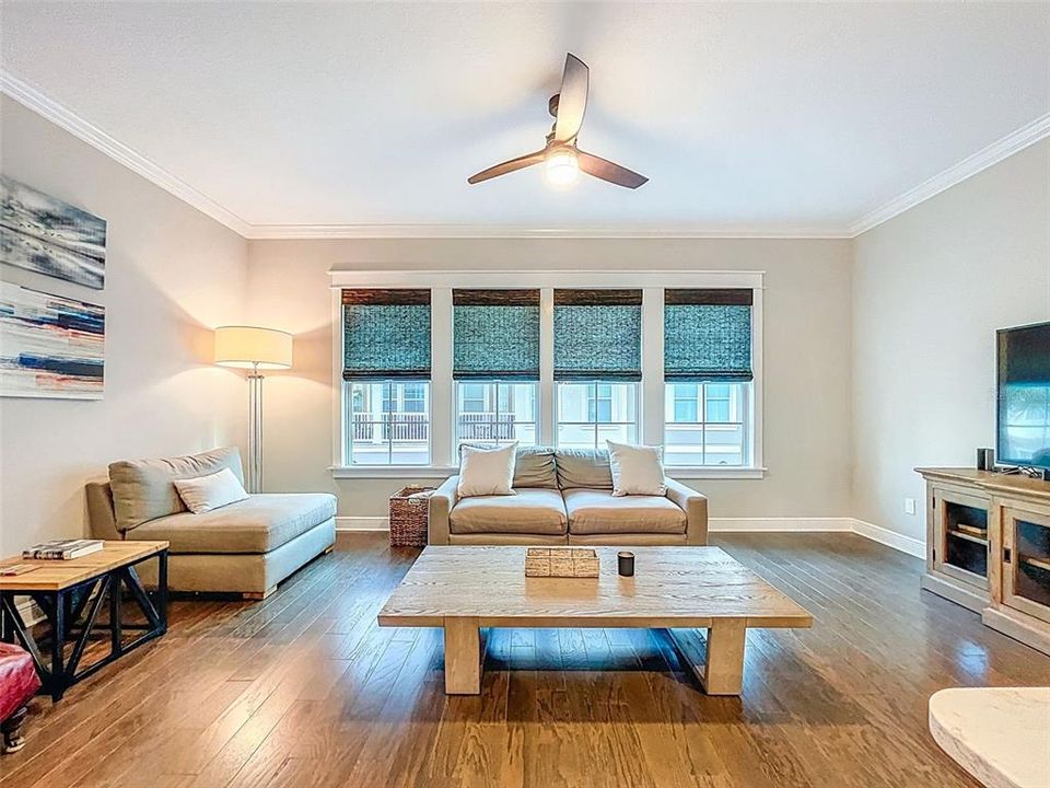 En Venta: $1,199,900 (4 camas, 3 baños, 2236 Pies cuadrados)