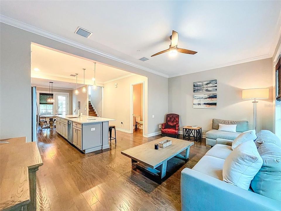 En Venta: $1,199,900 (4 camas, 3 baños, 2236 Pies cuadrados)