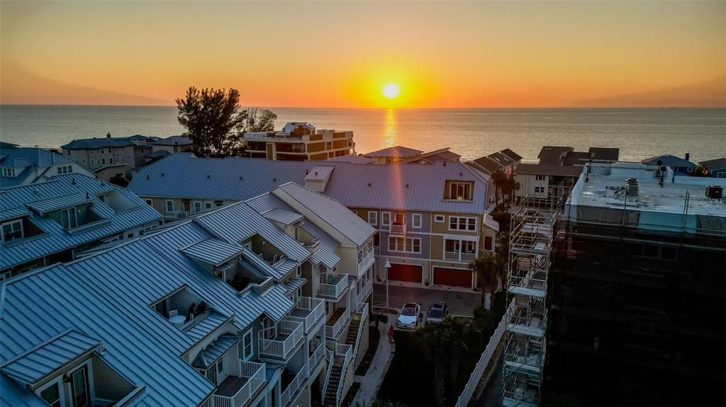 En Venta: $1,199,900 (4 camas, 3 baños, 2236 Pies cuadrados)