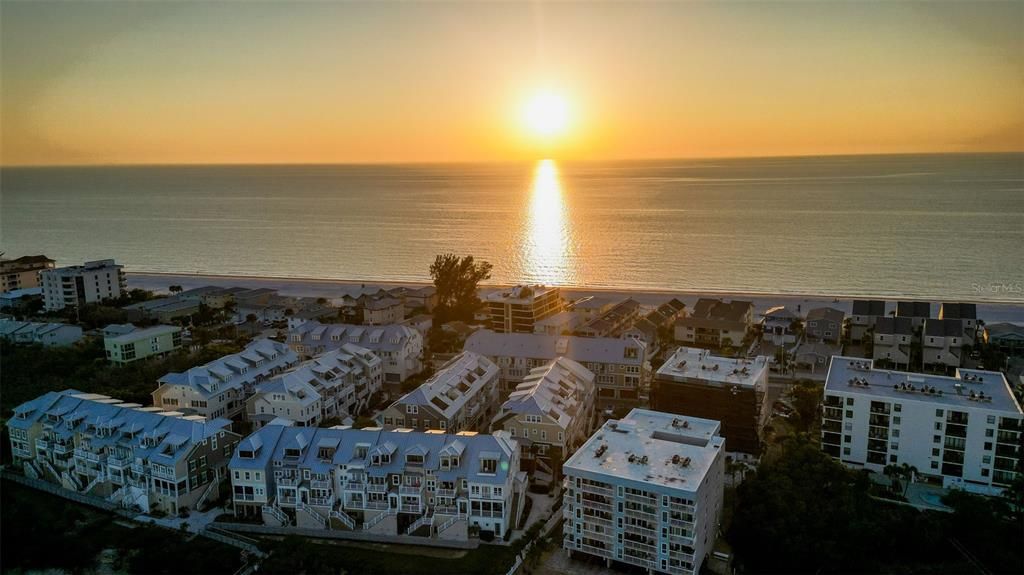 En Venta: $1,199,900 (4 camas, 3 baños, 2236 Pies cuadrados)