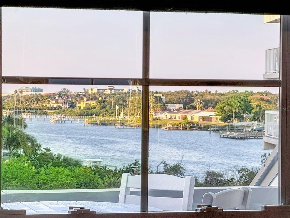 En Venta: $1,199,900 (4 camas, 3 baños, 2236 Pies cuadrados)