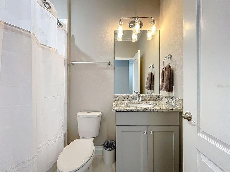 En Venta: $1,199,900 (4 camas, 3 baños, 2236 Pies cuadrados)