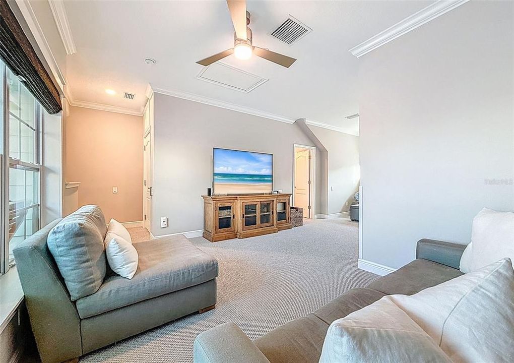 En Venta: $1,199,900 (4 camas, 3 baños, 2236 Pies cuadrados)