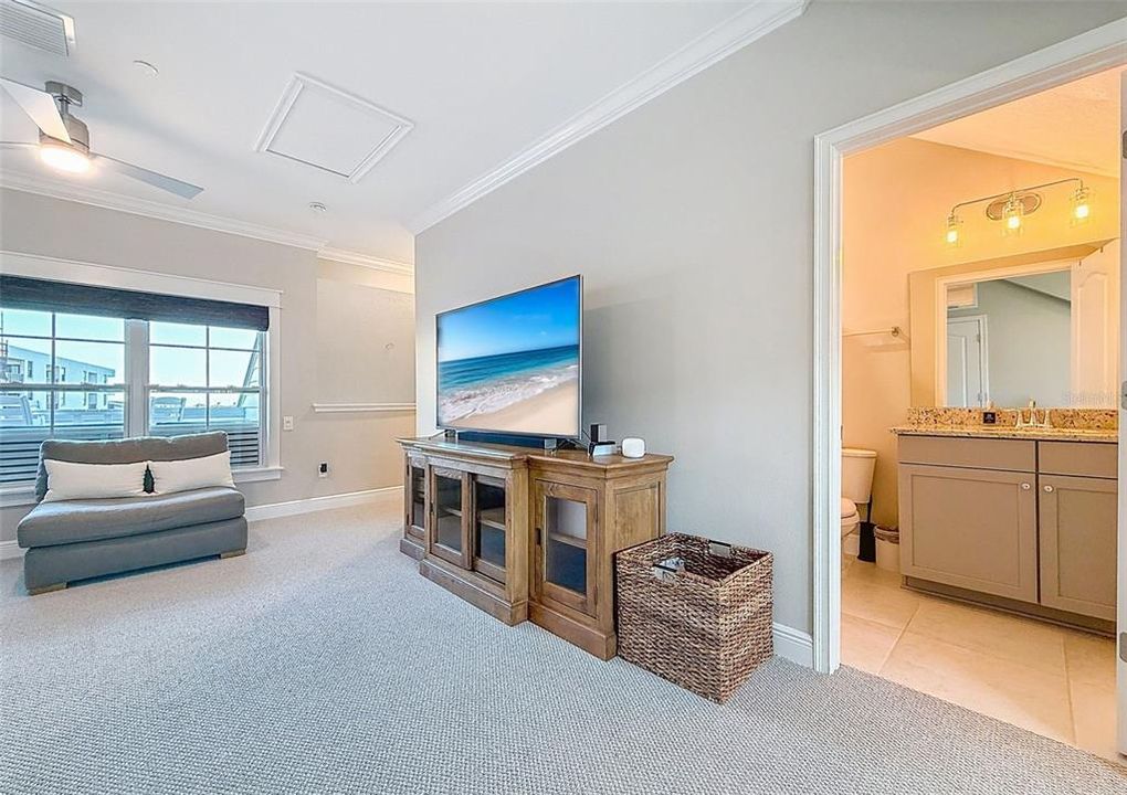 En Venta: $1,199,900 (4 camas, 3 baños, 2236 Pies cuadrados)