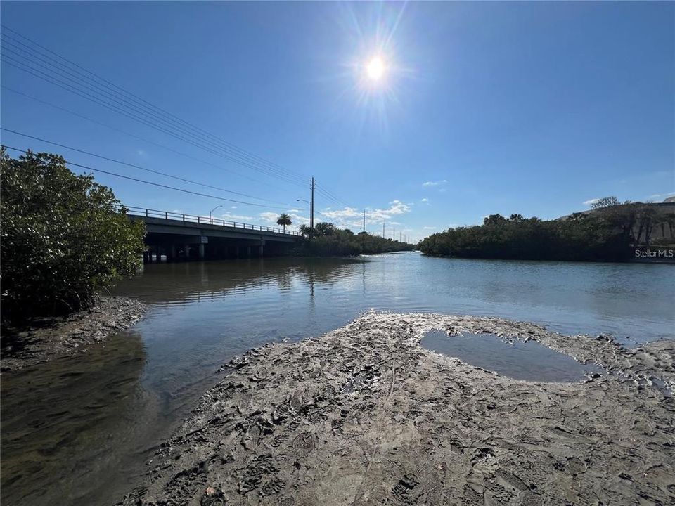 出租: $5,000 (3 贝兹, 2 浴室, 1963 平方英尺)