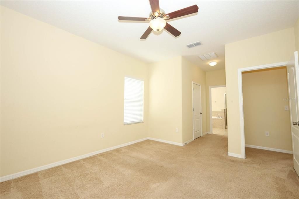 For Sale: $399,000 (3 beds, 2 baths, 1920 Square Feet)