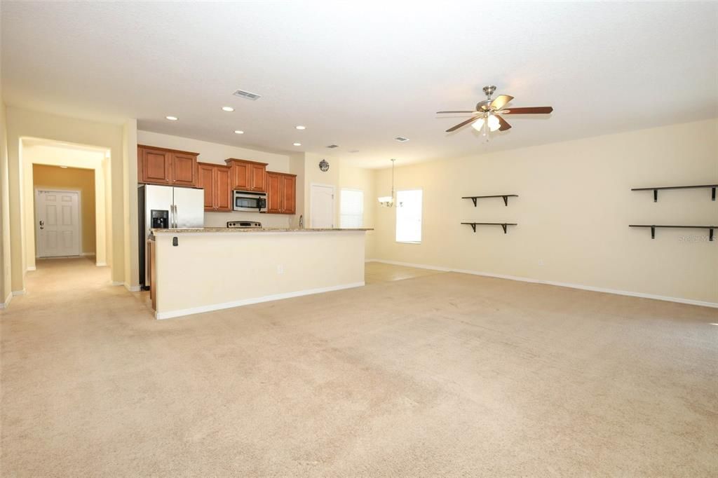 For Sale: $399,000 (3 beds, 2 baths, 1920 Square Feet)