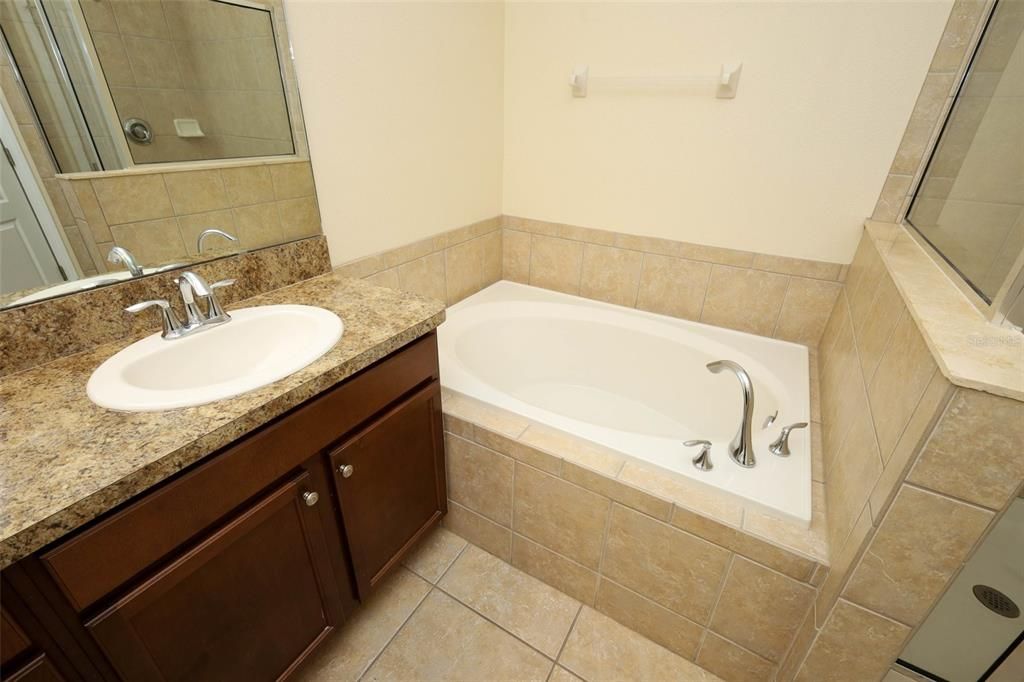 For Sale: $399,000 (3 beds, 2 baths, 1920 Square Feet)