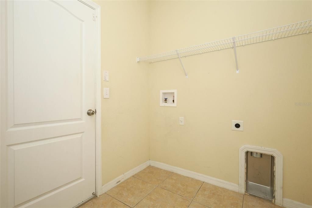 For Sale: $399,000 (3 beds, 2 baths, 1920 Square Feet)